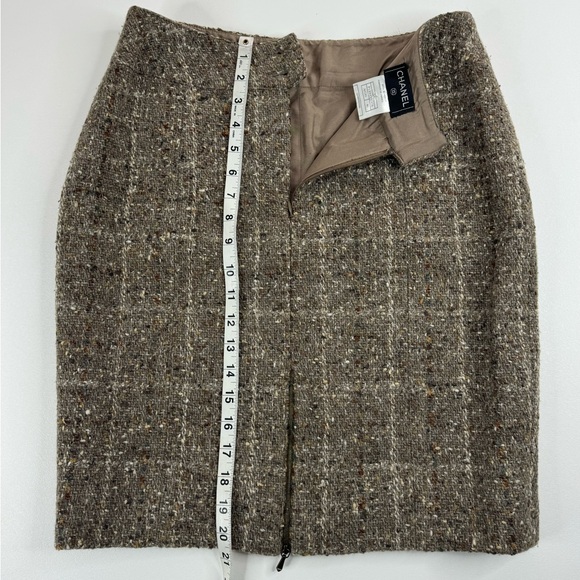 Chanel Wool Tweed Blend VTG Rear Zip Silk Lined Skirt EU 40 US 6/8 - Picture 6 of 14